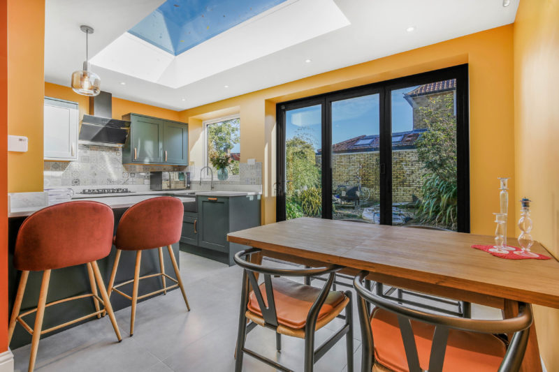 1546316337 - 231 Doverhouse Road, SW15 - 2